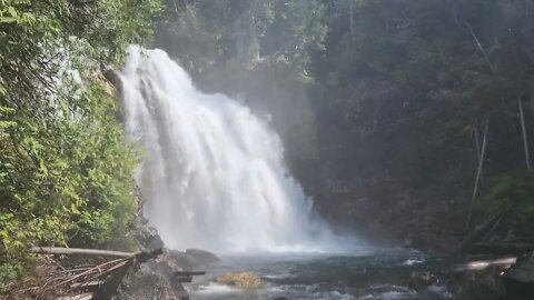 Rainbow Falls 4k @ 60fps