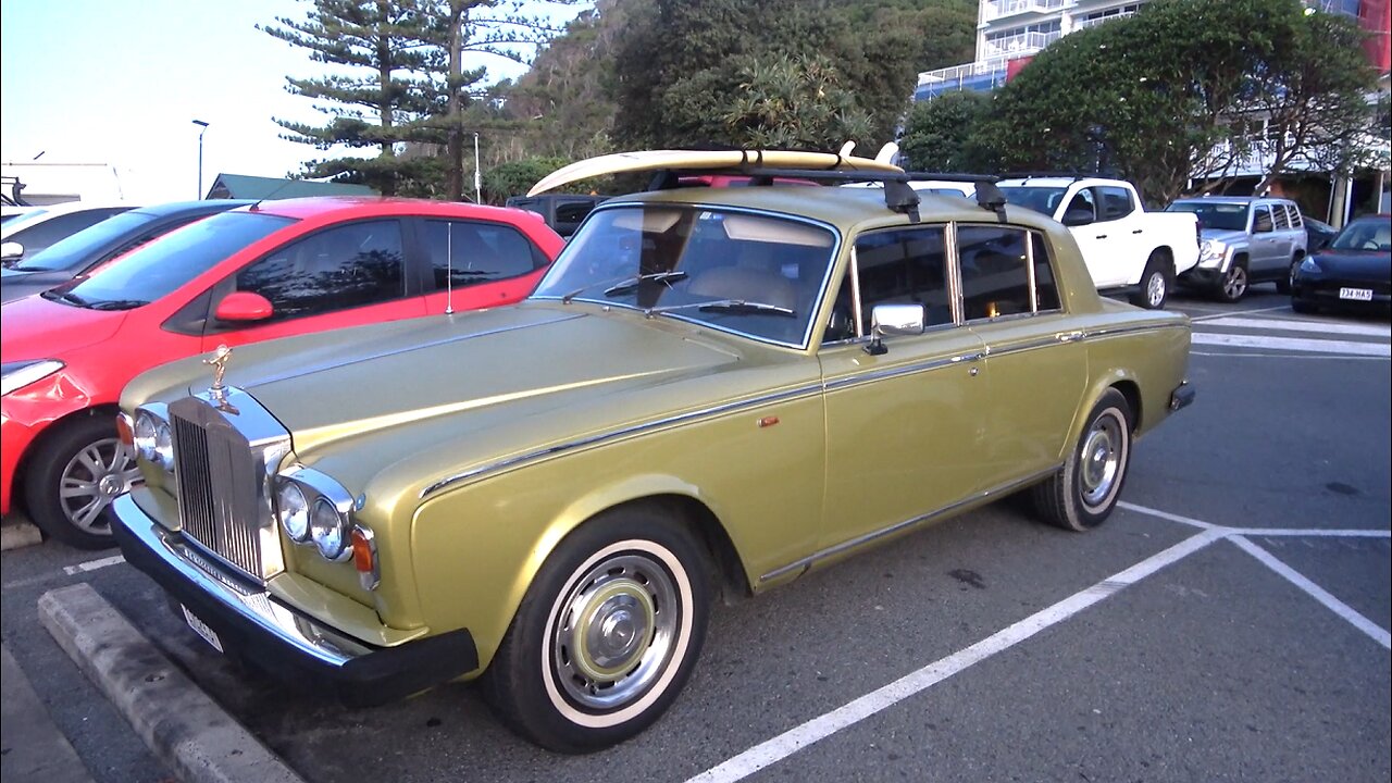 Rolls Royce Silver Shadow for surfing fan