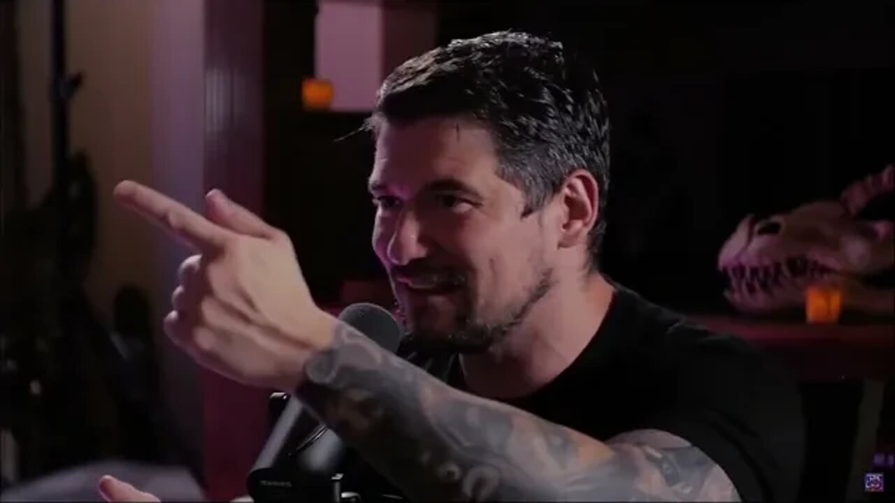 Twitch Sexist and Favoritism Reaction