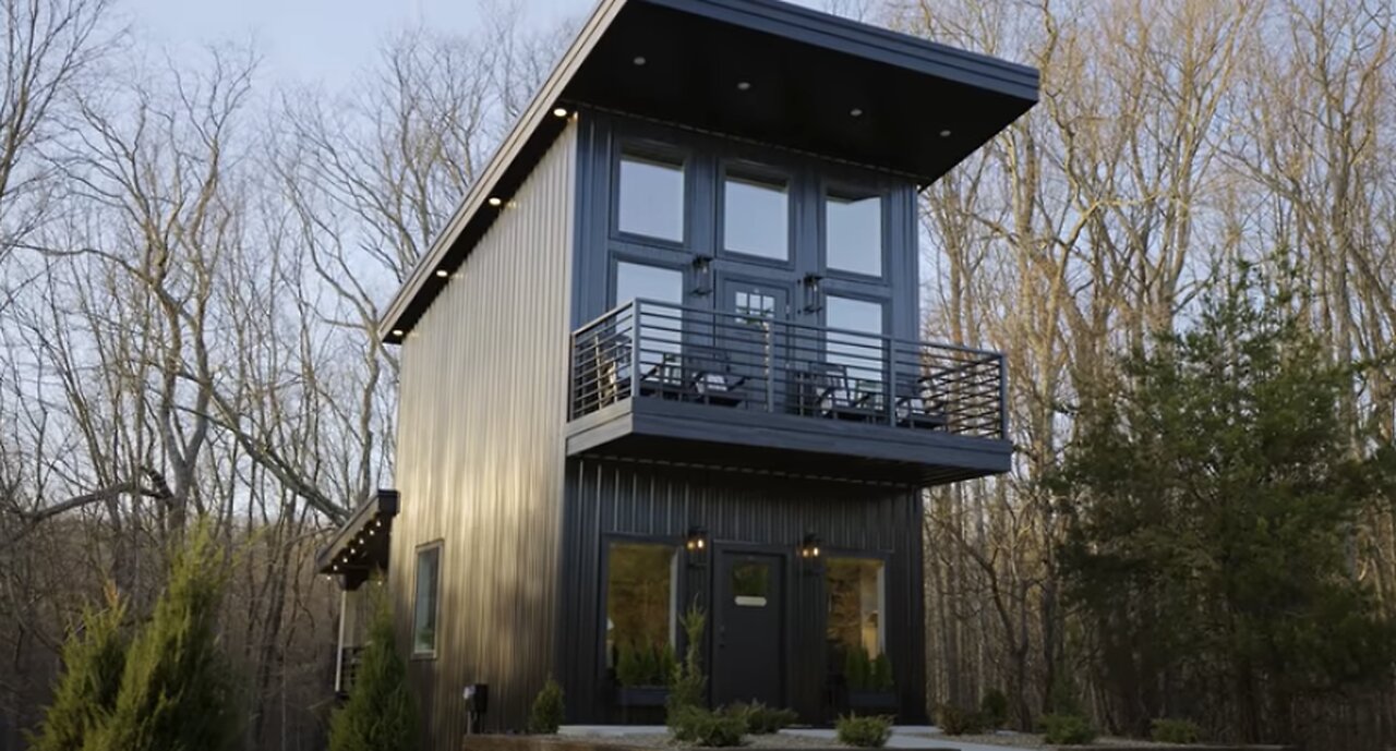 3 Story Tower Airbnb Full Tour // Parker's Point Cabin