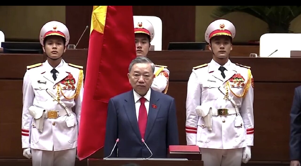 Vietnam appoints top policeman as new president