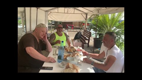 Mai bine ti-ai lua un mandat!