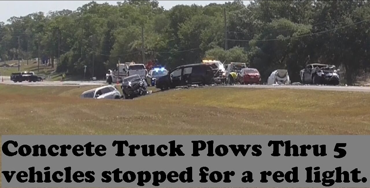 Concrete Truck Plows trough 5 vehicles waiting on a red light to turn Eiland Blvd Zephyrhills