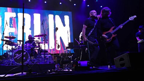 Berlin at Sugarland song Take My Breath Away
