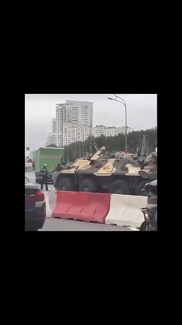 ENTRANCE TO MOSCOW RUSSIA🇷🇺HEAVILY GUARDED🚧🏎️🛂🚕🚗🚓👩‍🚀💫
