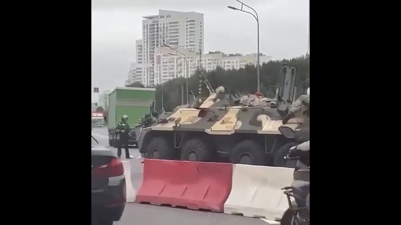 ENTRANCE TO MOSCOW RUSSIA🇷🇺HEAVILY GUARDED🚧🏎️🛂🚕🚗🚓👩‍🚀💫