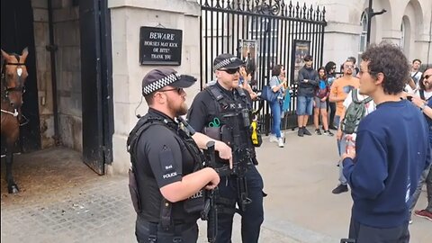 He tries to irate a horse in a bad mood police approach him, but don't do that #horseguardsparade