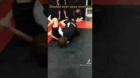 Double pass reversal #bjj #martialarts #mma