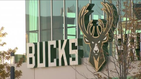 Bucks fans celebrate as new NBA season begins