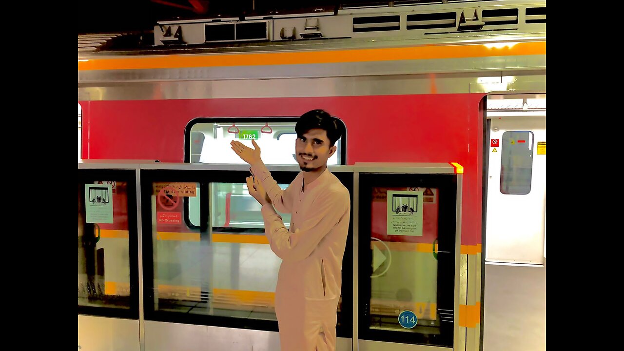 Local train in pakistan