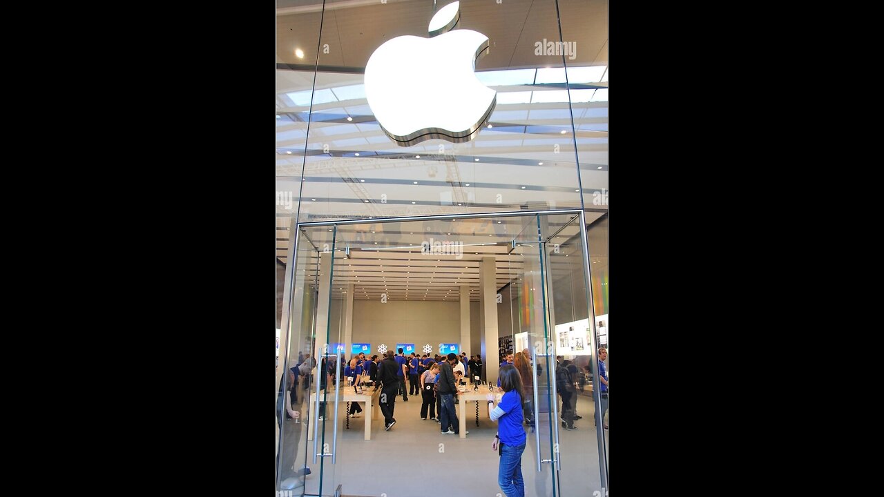 Apple Store @Westfield Stratford City Today; iphone 15; People queued since 5am 22 Sep 2023