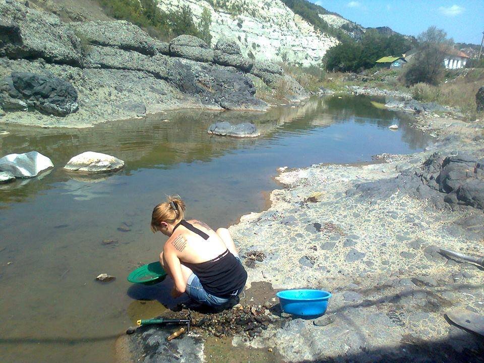 1 Hours of Relaxing music with my photos from the Bulgarian Rhodope Mauntains.