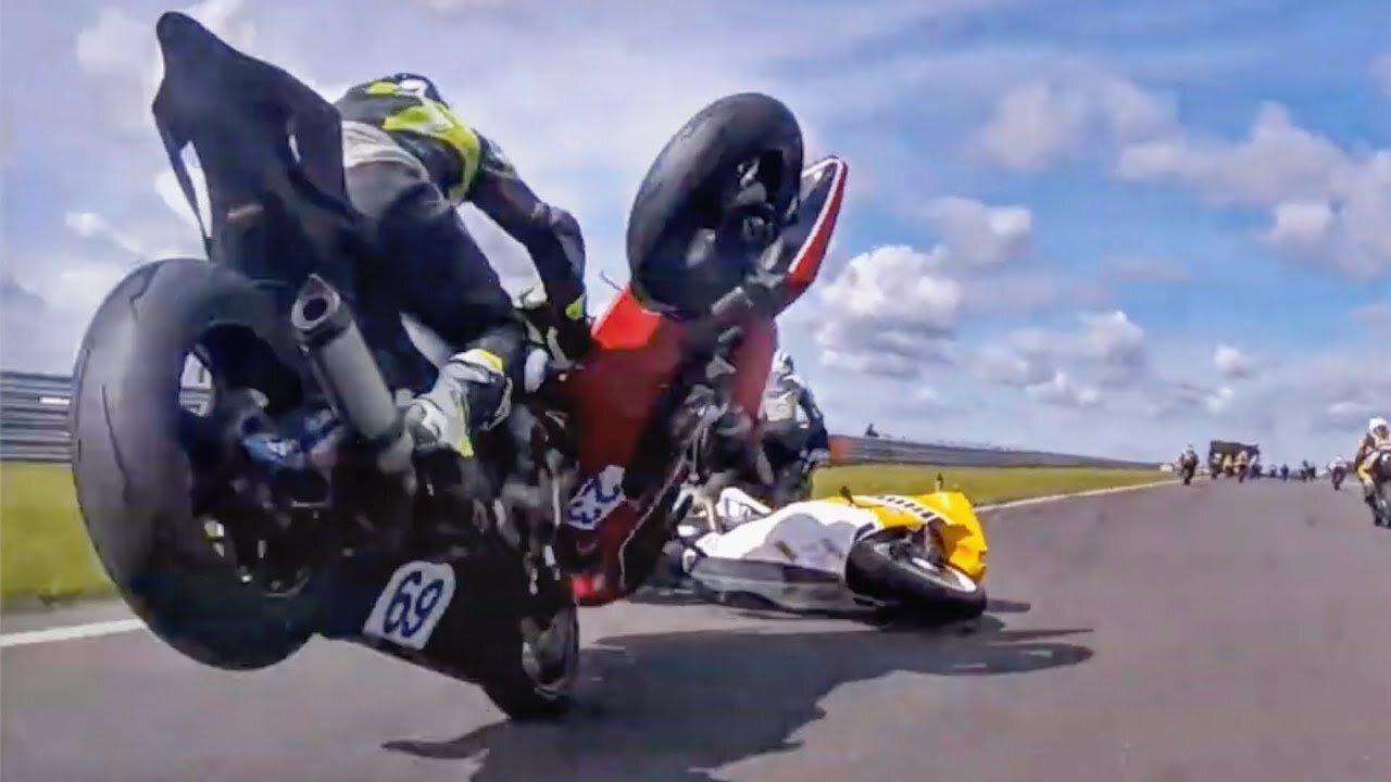 HECTIC ROAD BIKE CRASHES & MOTORCYCLE MISHAPS 2019