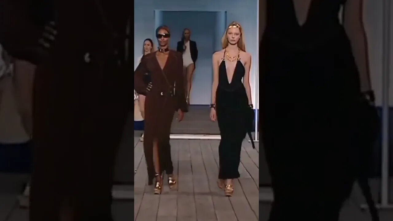 Yasminwarsame & Tanyadziahileva in Hermes Spring/Summer 2007 FashionShow