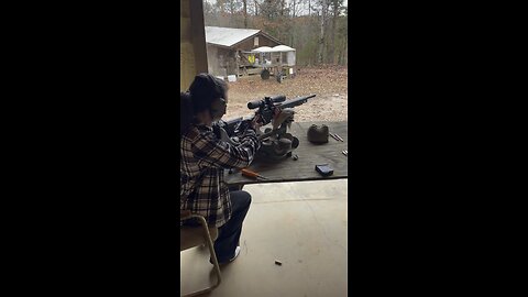 The wife shooting her new 6.5 creedmoor