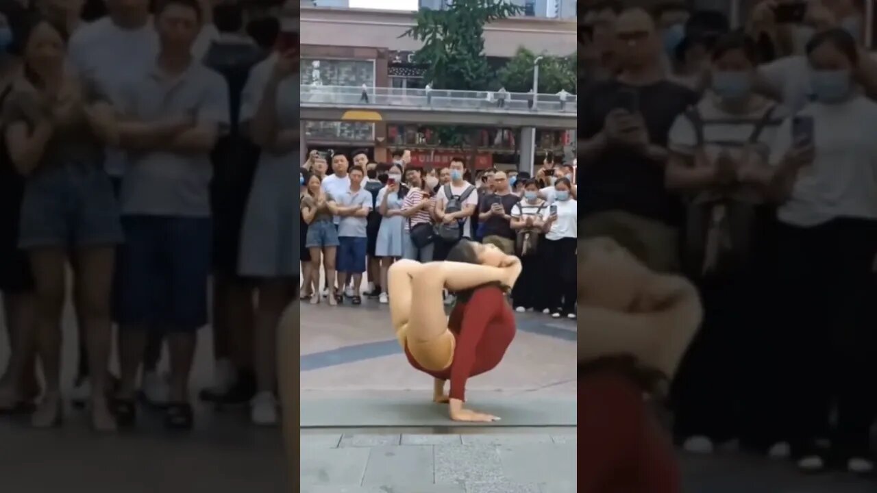Chinese Girl Performs Extreme Yoga For A Crowd