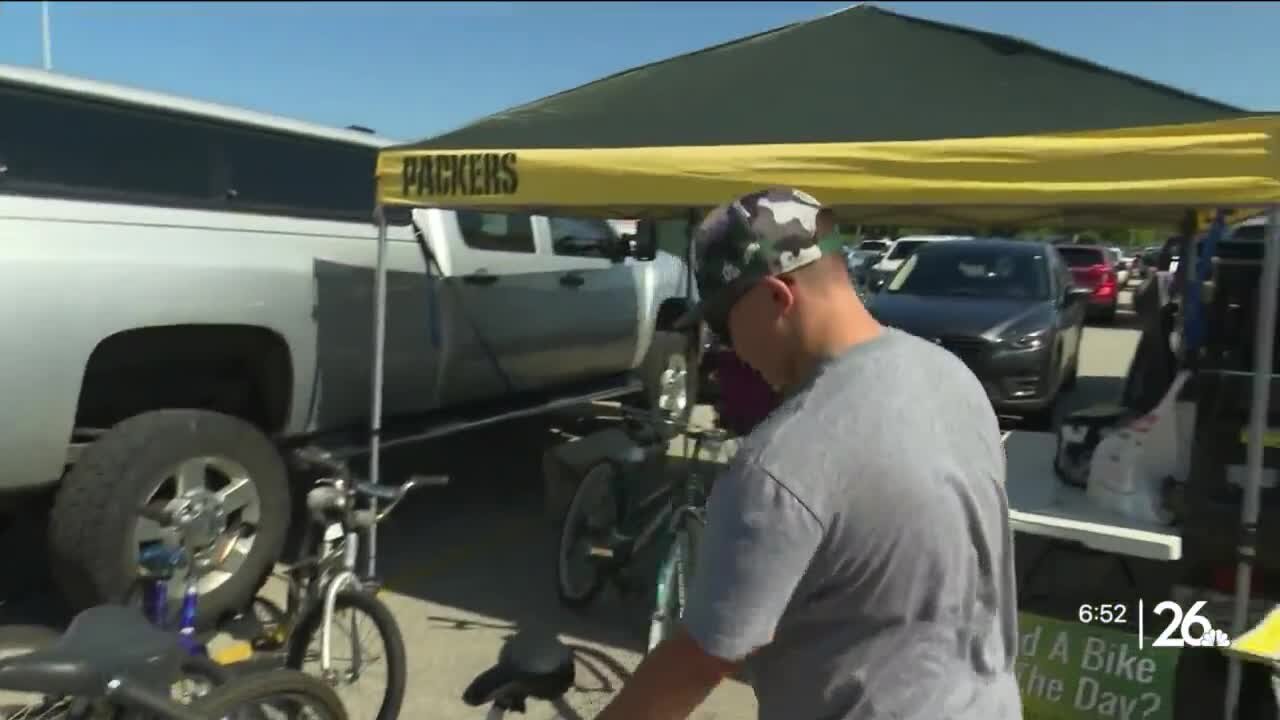 O'Connell family making sure every kid can take part in the Packers bike ride tradition