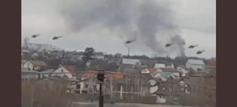 Footage of Russian airborne assault on Kyiv