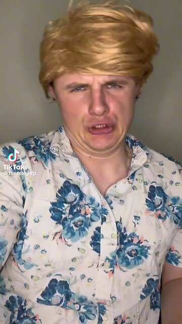 President Trump sings a song to Sleepy Joe