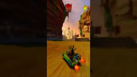 Hunter Gameplay - Crash Team Racing Nitro-Fueled (1)