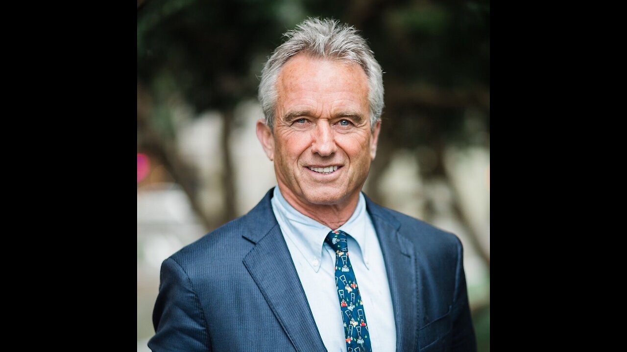 Robert F. Kennedy Jr. & His Dogs 🐕 🐶