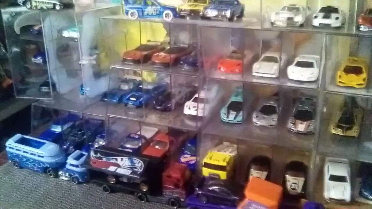 Diecast Legend #1 - My Hot Wheels Collection Breakdown -