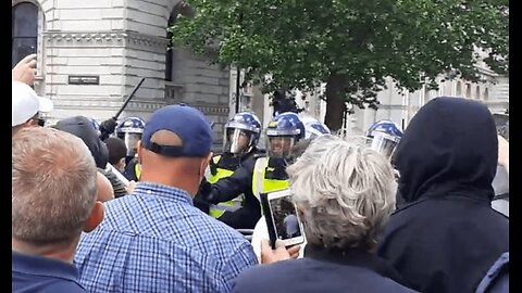 Two Tier Policing. Police attack Patriots, laugh at children being killed 31.23 into video. London Starmer Traitors