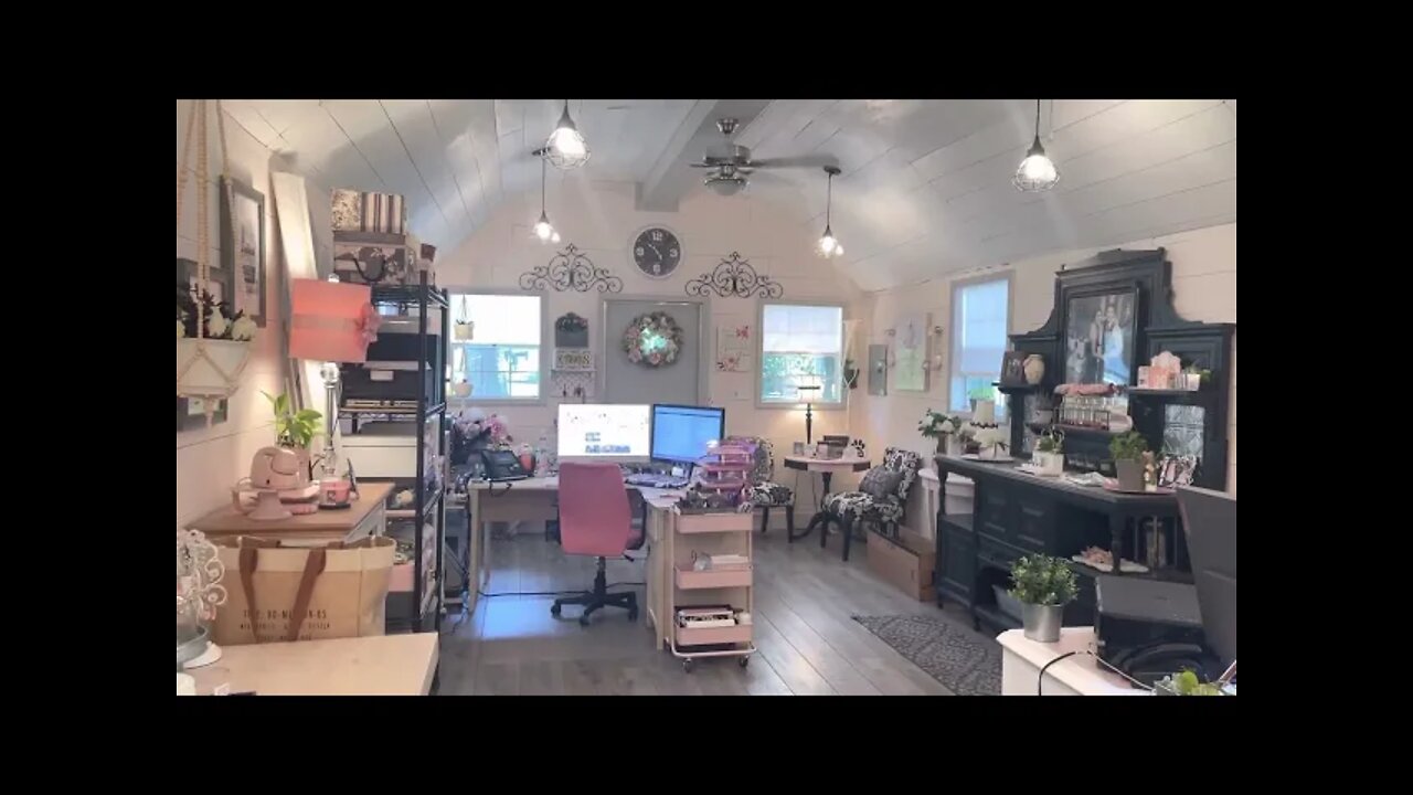 Stunning office space all done by DIY!