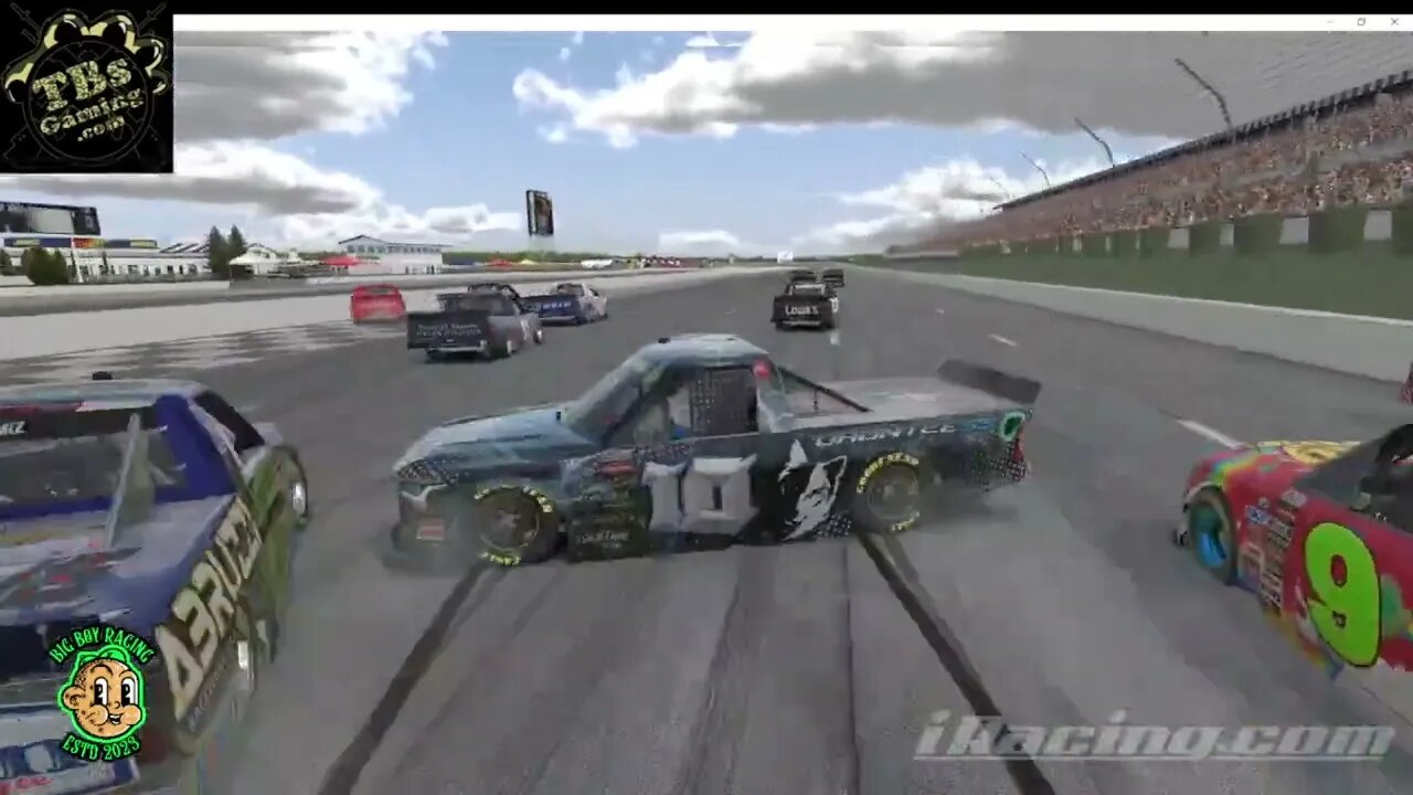 Not a good restart for @dauntlesstea Toyota Tundra #racing #dare2bedauntless #bedauntless #nascar