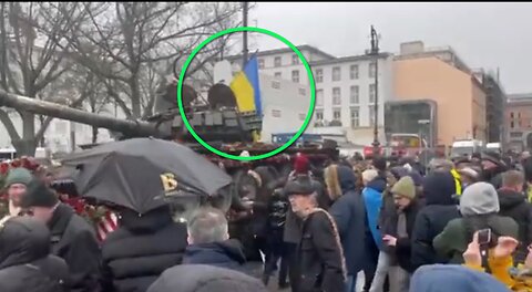 No place for the Ukrainian flag at the Berlin protest against the war today