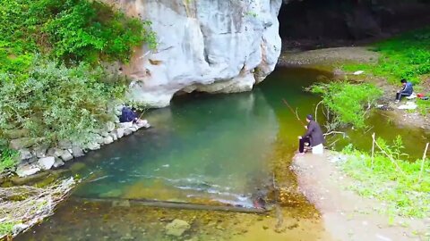 Deep underground river entrance fishing, thrilling, there are a lot of strange fish! /15