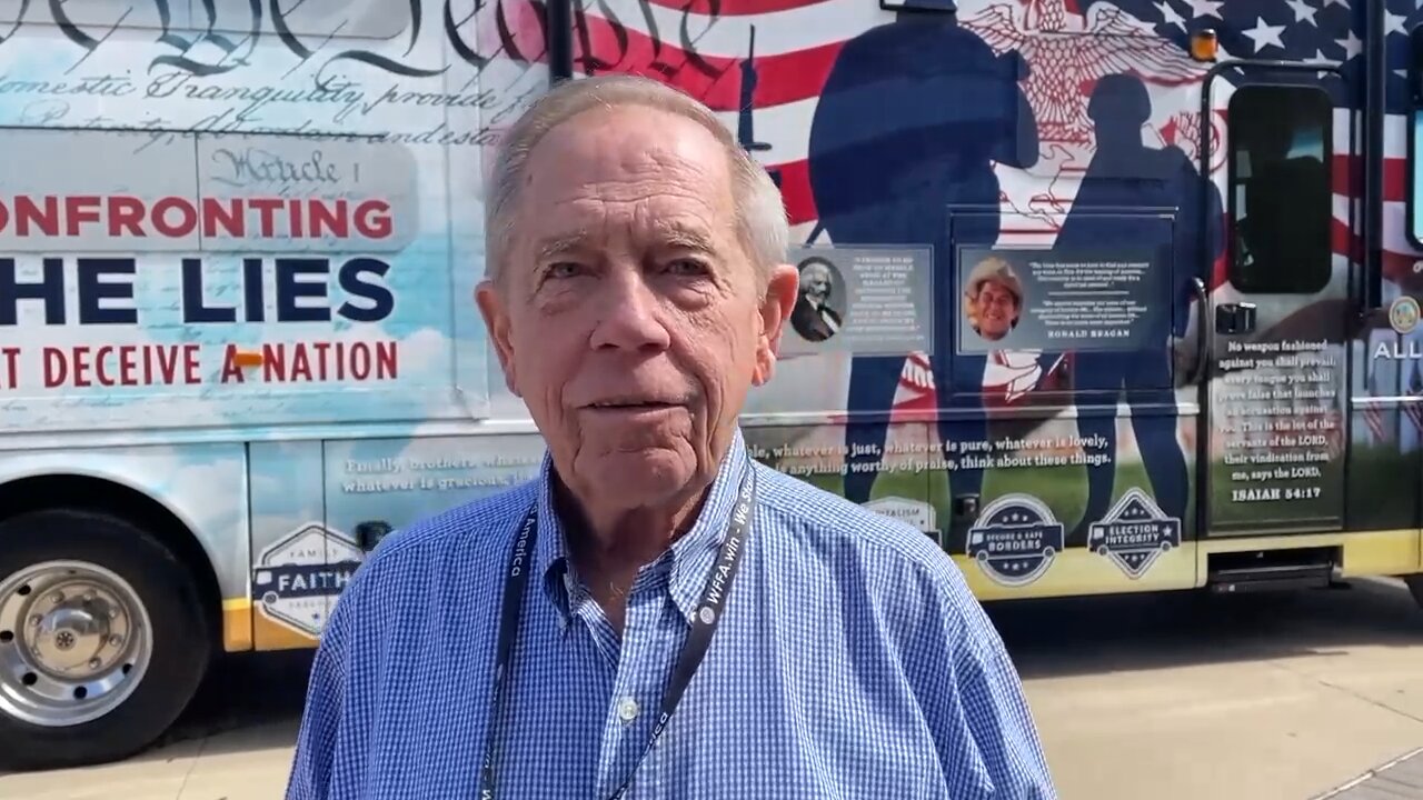 THIS IS AWESOME. Patriots at the border. #warroomposse