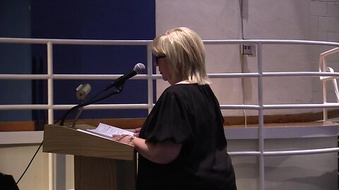 Lori Russo Brings Qualified Scientific Data & Underlying Causation For Adolescents Encouraged To Trans At Warwick, RI School Committee Meeting