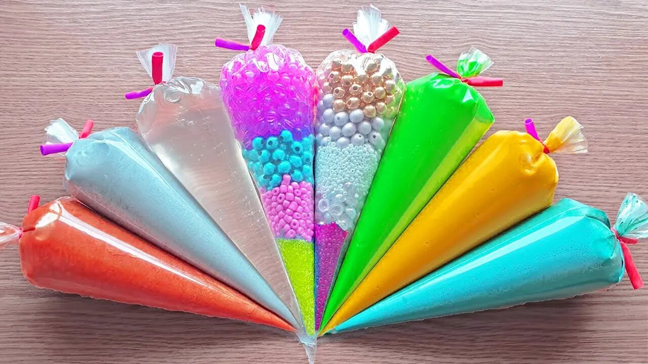Making Crunchy Slime with Piping Bags #231