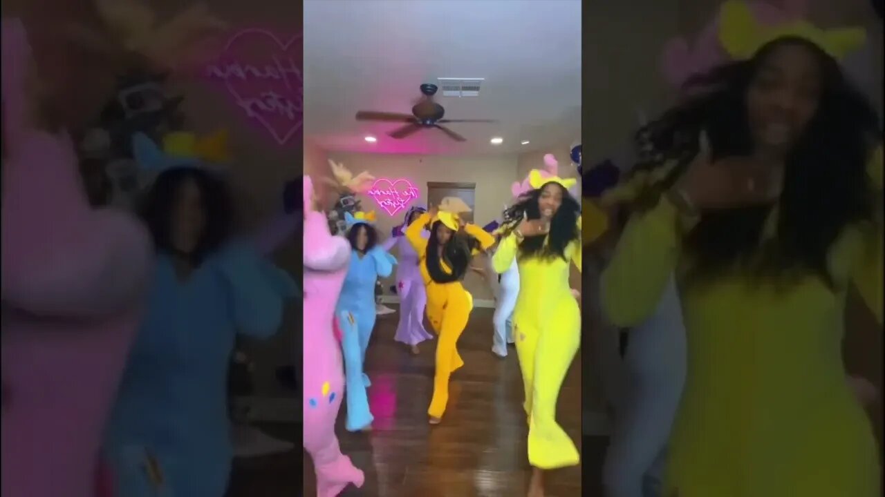 What U Want 4 Christmas🎅 🅱️uy🅱️eat 👉🏼https://bsta.rs/baa978949 #shorts #beatsforlease #lease