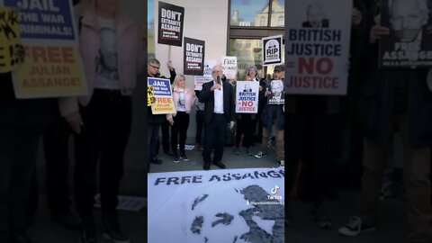 Jeremy Corbyn calls for Julian Assange's freedom outside Westminster Magistrates Court