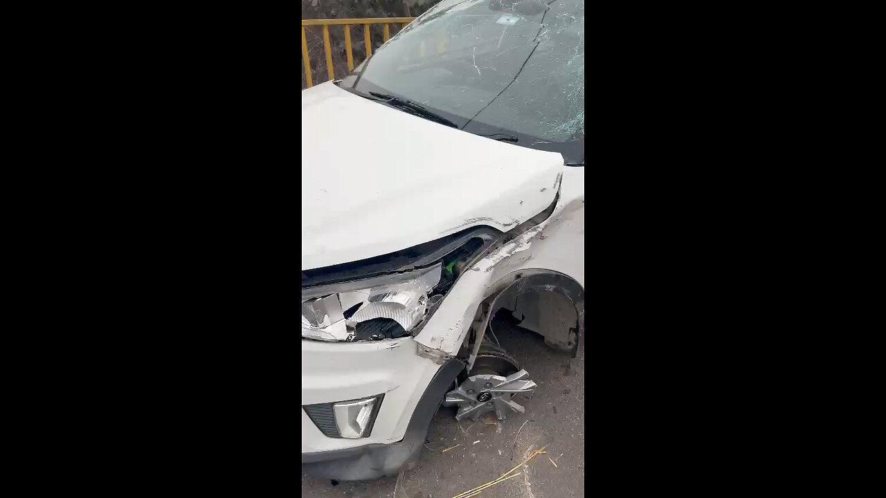 creta car damaged