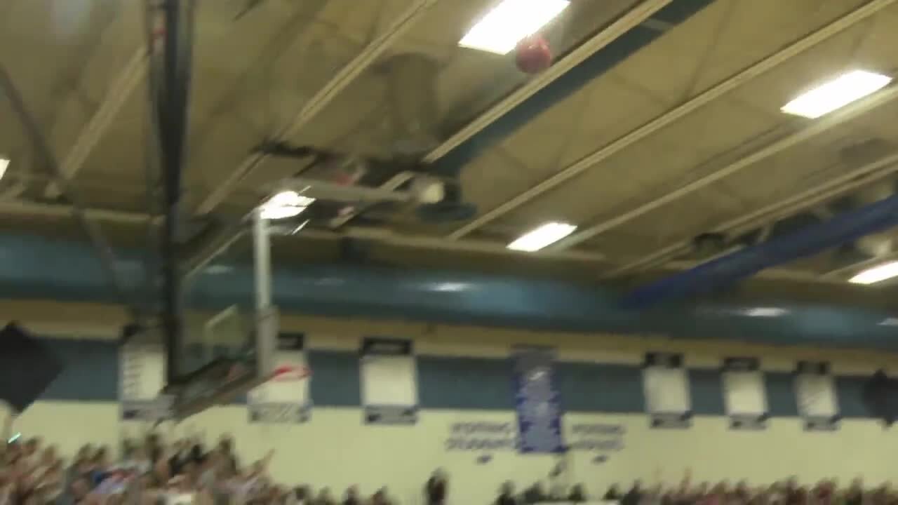 Fox Valley Lutheran defeats Little Chute, both teams now tied atop the NEC