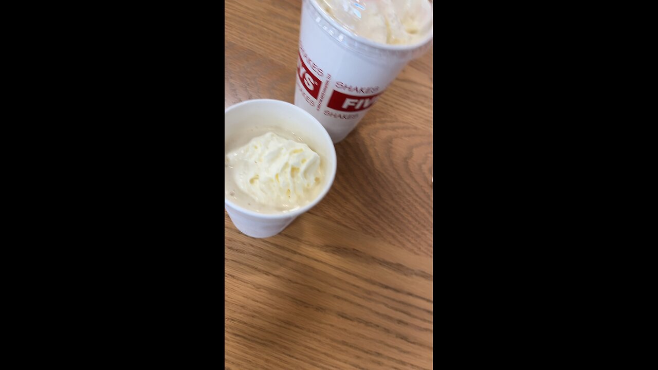 Bacon Milkshake? Taste Test (Five Guys)