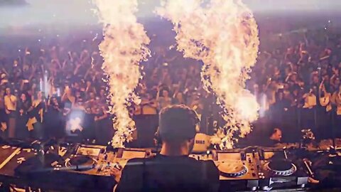 Summer Vibes Beach Party Mixes to Keep You Grooving