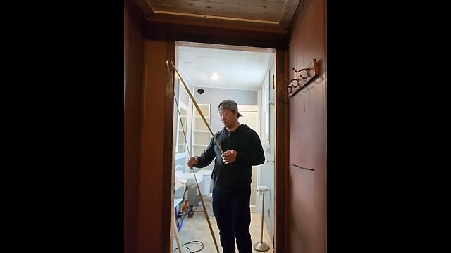 How to measure an uneven door frame