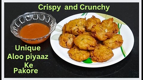 अलग अंदाज में बनाएं आलू प्याज के पकोड़े | Best Aloo Piyaaz ke Pakore Recipe in Hindi | Viral Video 🌺