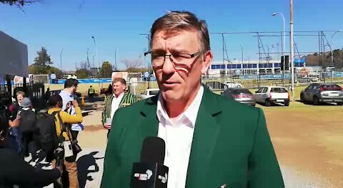 UPDATE 1 - Springbok heroes turn out for James Small funeral (pqN)