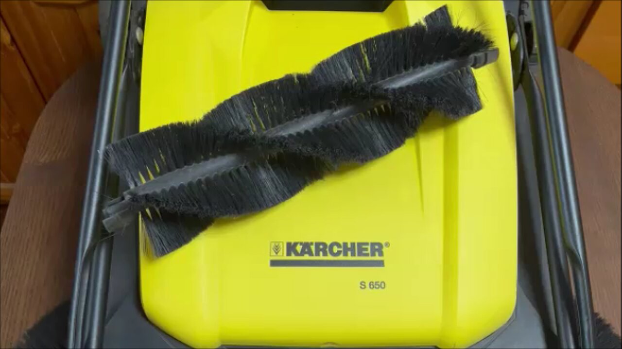 How to Replace a Karcher S 650 Main Brush