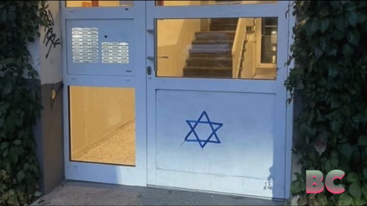 Jewish homes in Berlin marked with Star of David