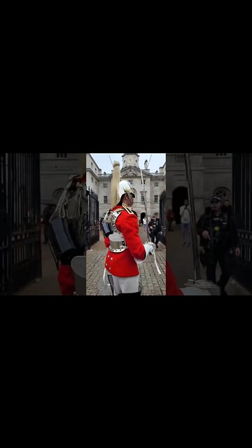 The guard foot slips #horseguardsparade
