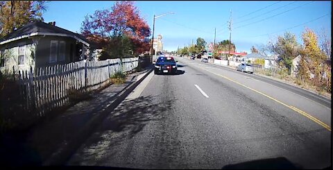 Crazy Biker Speeds Down Turn Lane, Cops Give Up Chase