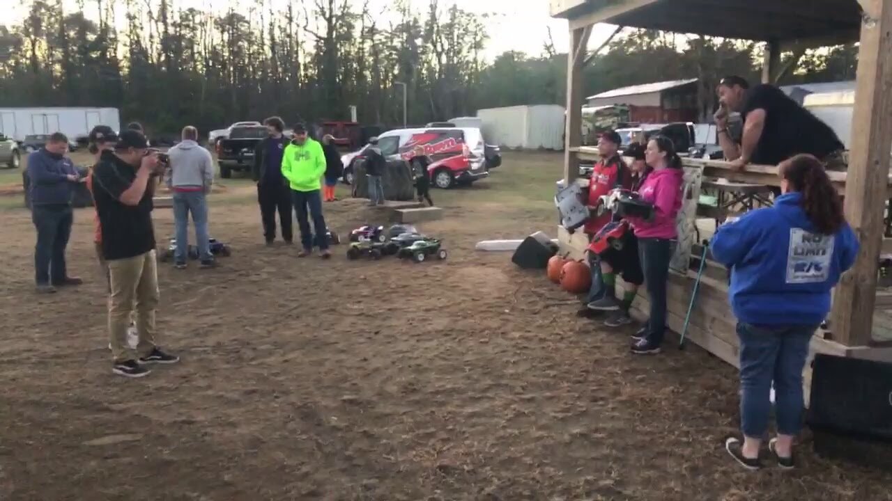 No Limit RC Of VA Punkin Smash at Diggers Dungeon