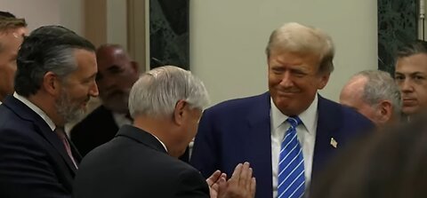 Trump se reunió con los legisladores republicanos en el Capitolio