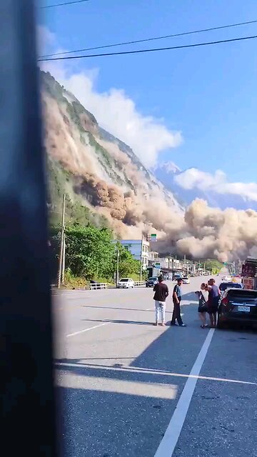 More footage coming out from the 7.5 earthquake in Taiwan.